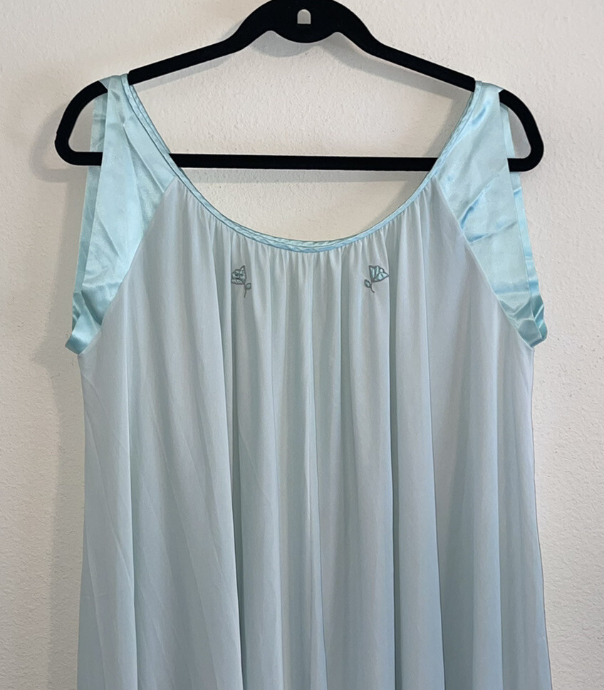 Vintage Claire Sandra by Lucie Ann Nylon Nightgown Nightie S Small Blue