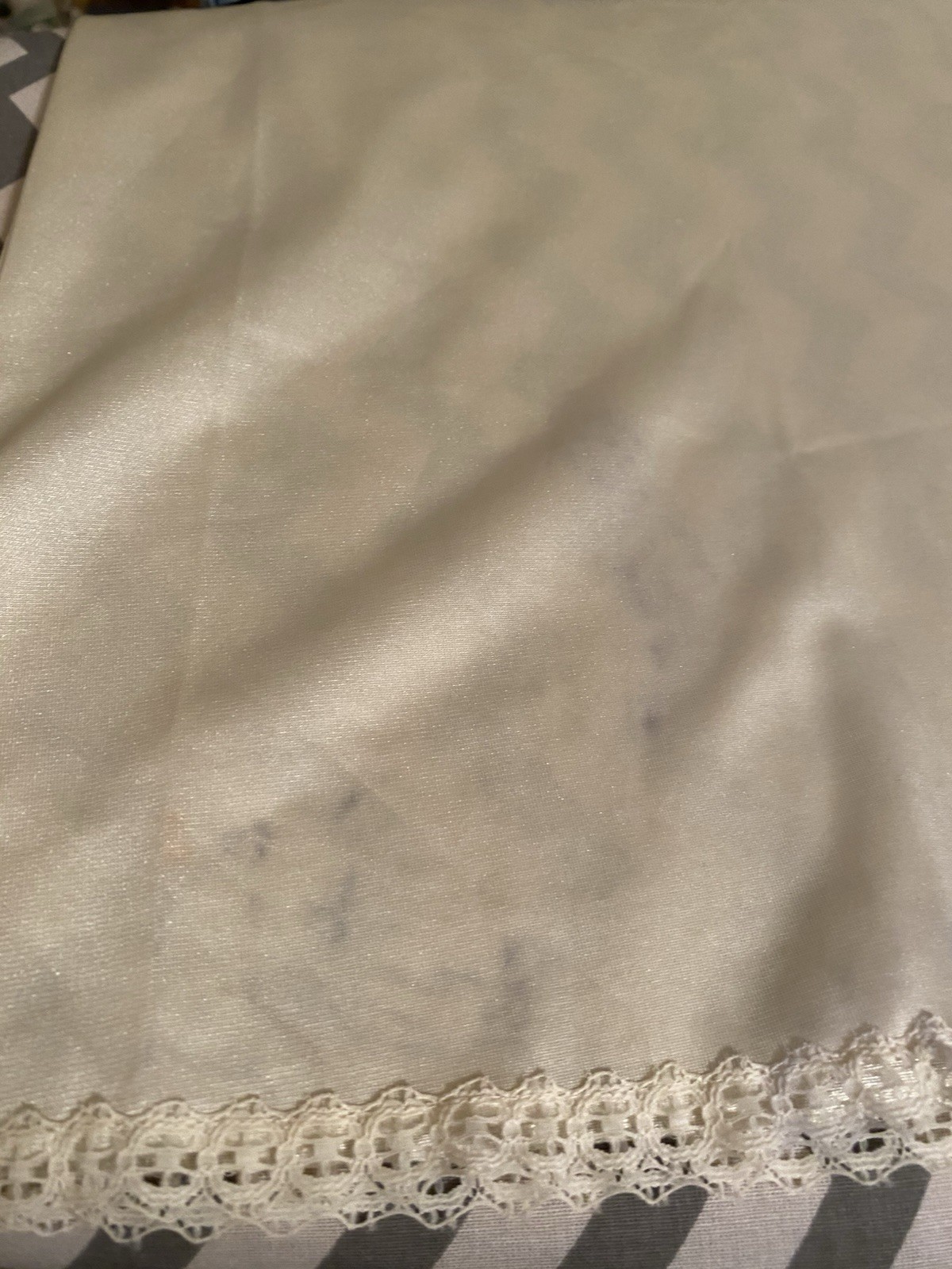 Vanity Fair VTG 60/70 LG Dacron Poly/Nylon Lace-Embellish 1/2 Slip MI USA (READ)