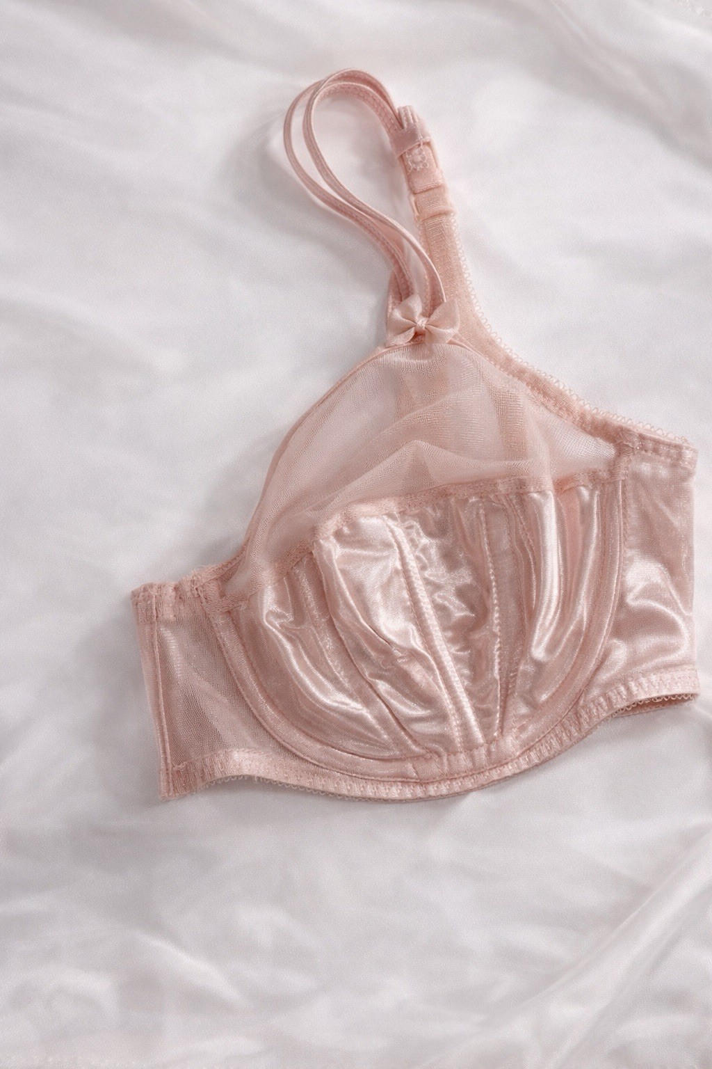 New Victoria’s Secret Satin Second Skin Bra Panty Set Size 38C Thong Large Vtg