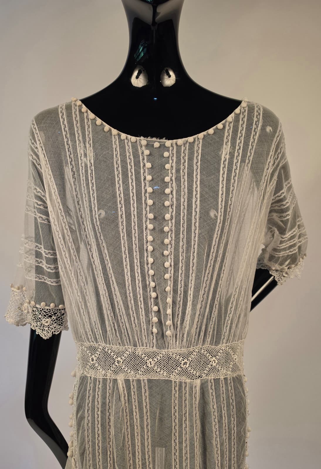 EDWARDIAN TEENS WHITE NET DRESS W HAND MADE IRISH CROCHET LACE + SIDE RUFFLES