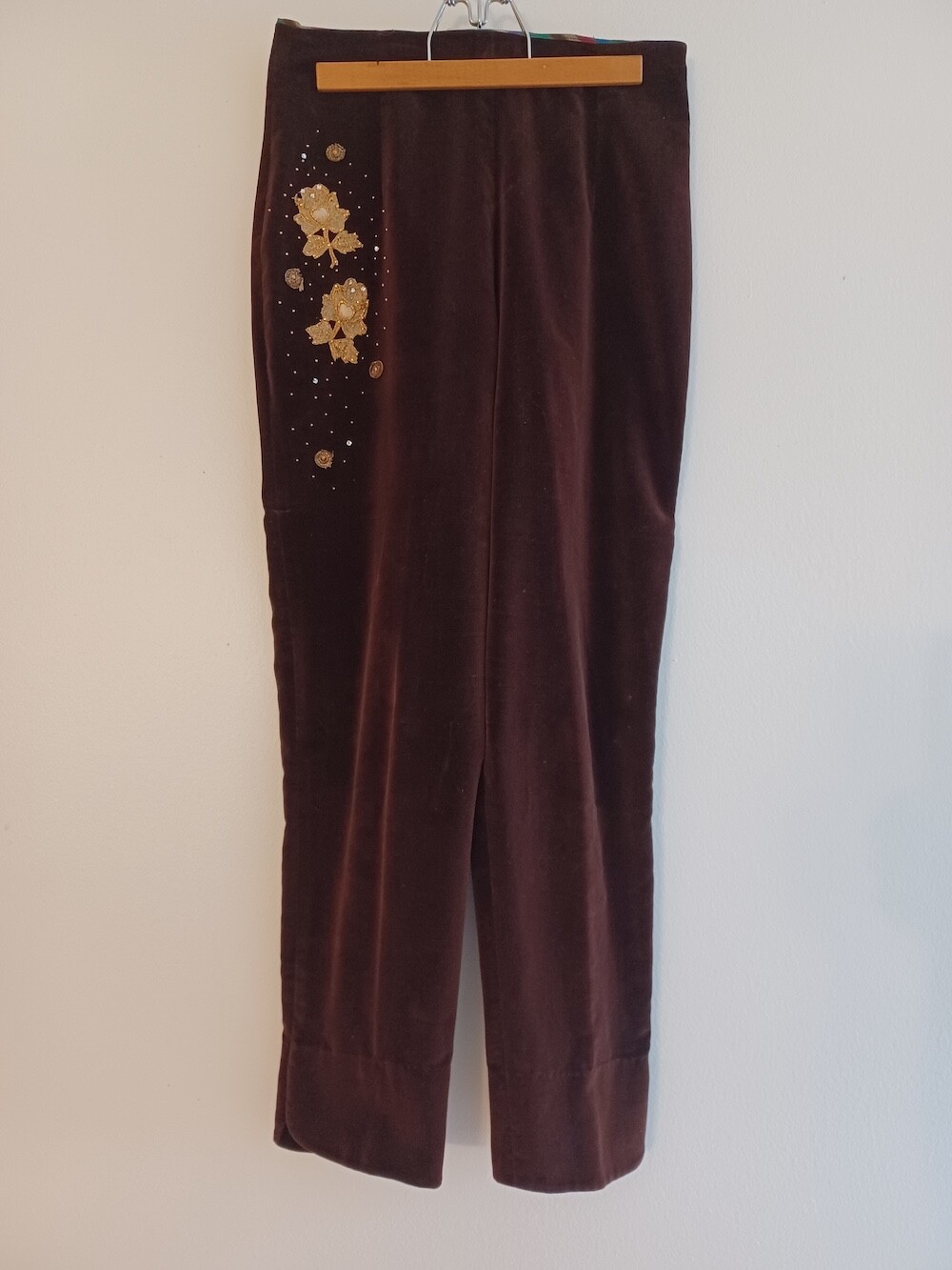 Vintage 60s Malbe Original 2 Pc Size 12 Appliqué Shirt and Slim Ankle Pant Suit