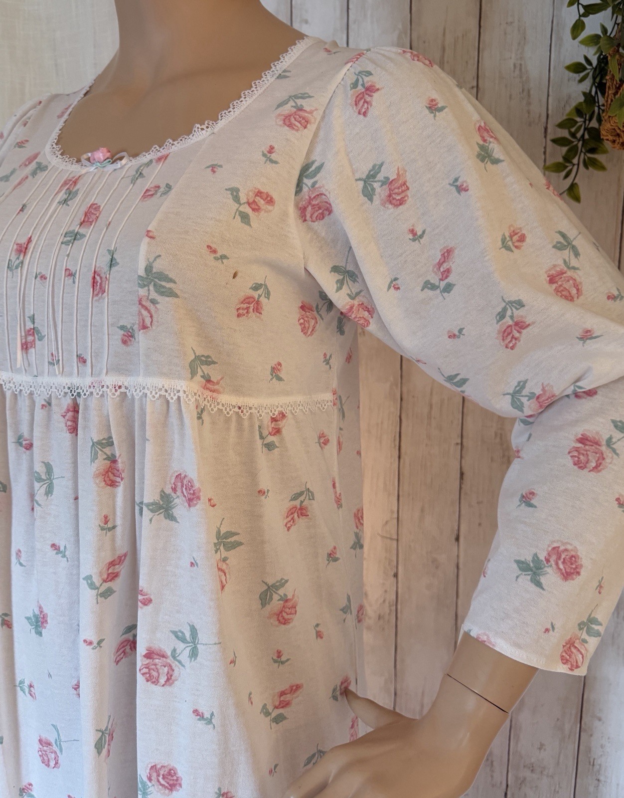 Vintage Sears Carriage Court Cottagecore Prairie Floral Nightgown Large NWT Spot