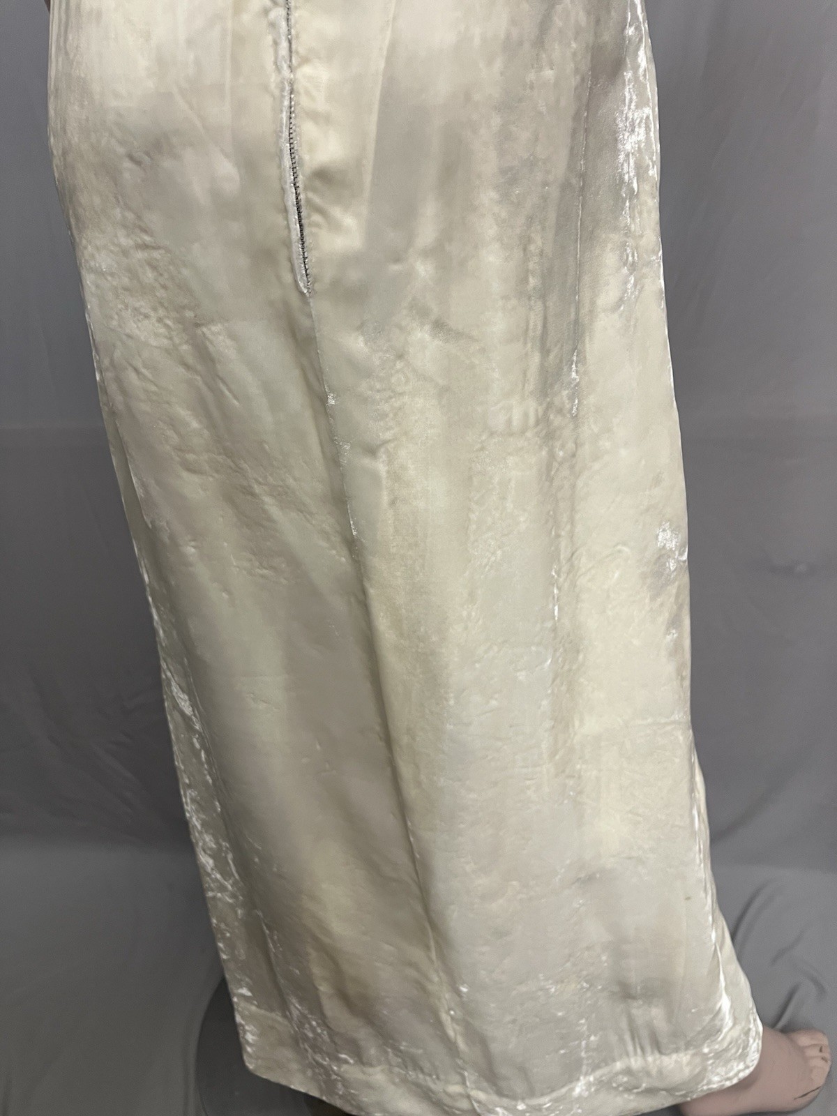 1960’s Ivory Rayon Crushed Velvet Evening Gown – Dress