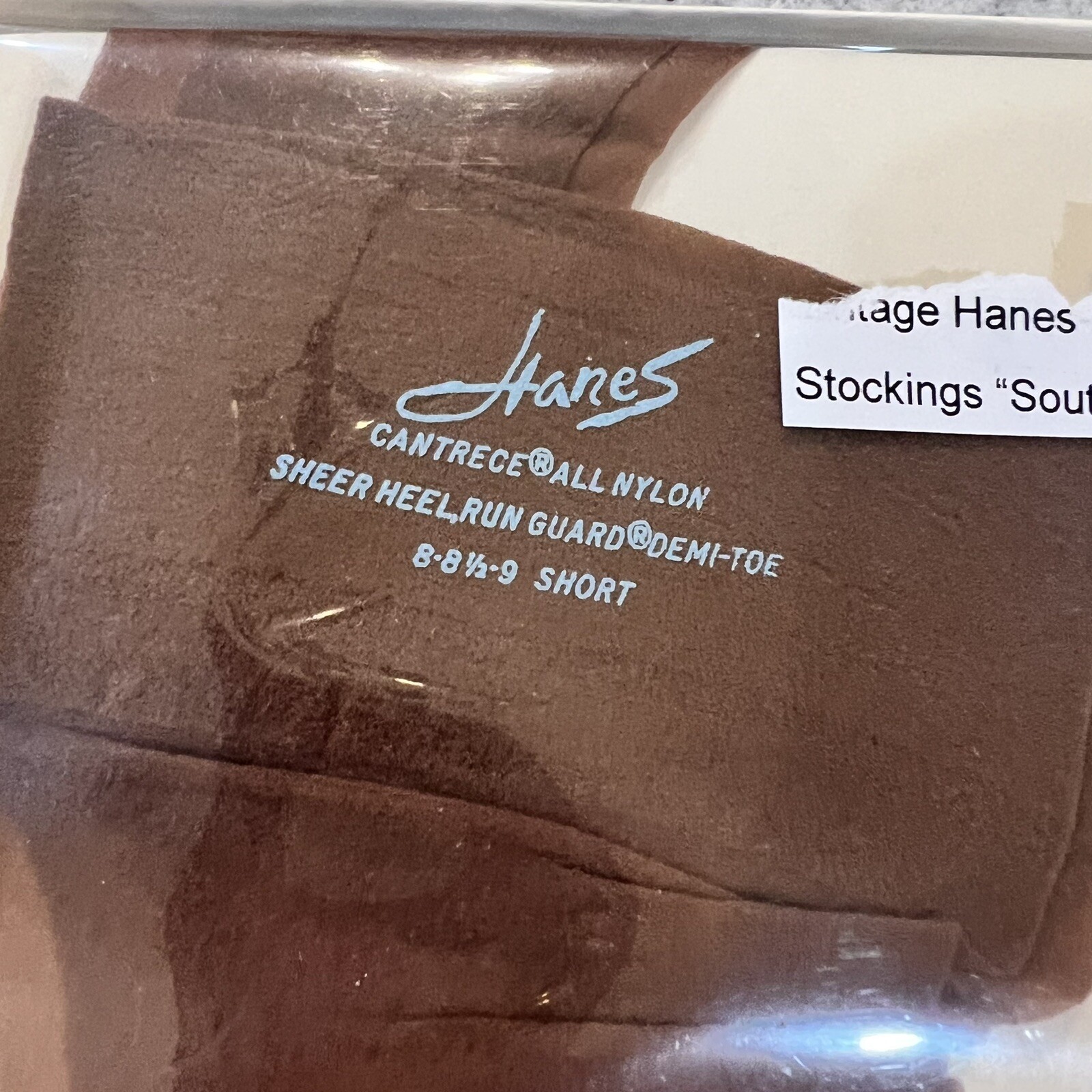 VTG Hanes Cantrece Sheer Heel Run Guard South Pacific 8-8 1/2-9 Short Hosiery