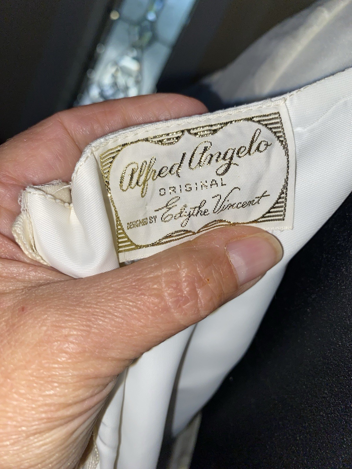 60s Alfred Angelo Edythe Vincent Wedding Gown ButtonBack Demure Detachable Train