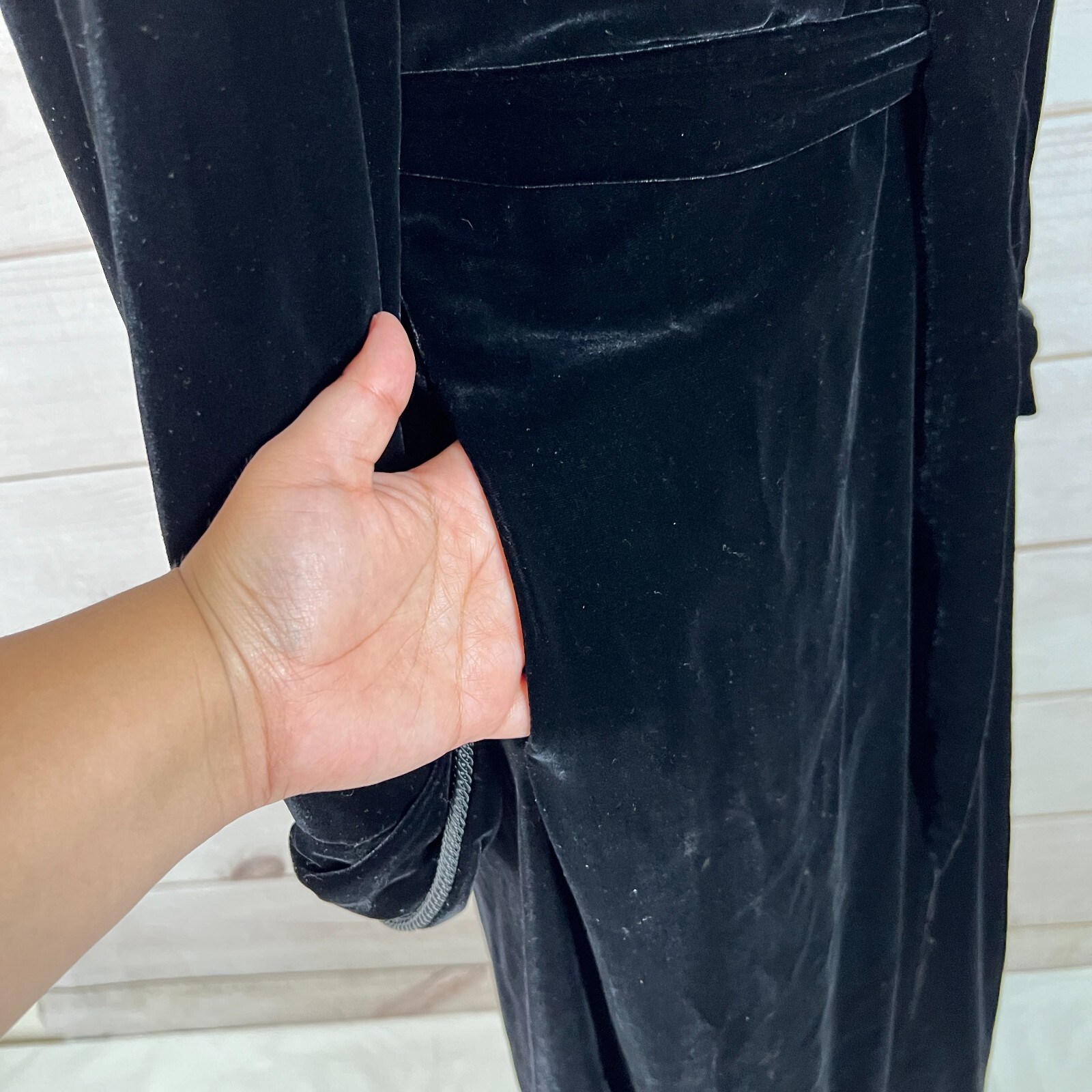Vintage Georgette Trabolsi Neiman Marcus Womens Robe Medium Black Velvet Belted
