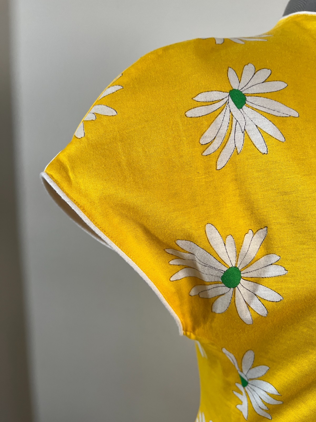 VTG Hanae Mori Sz 8 Yellow Floral Midi Dress Early 80s Made in Japan