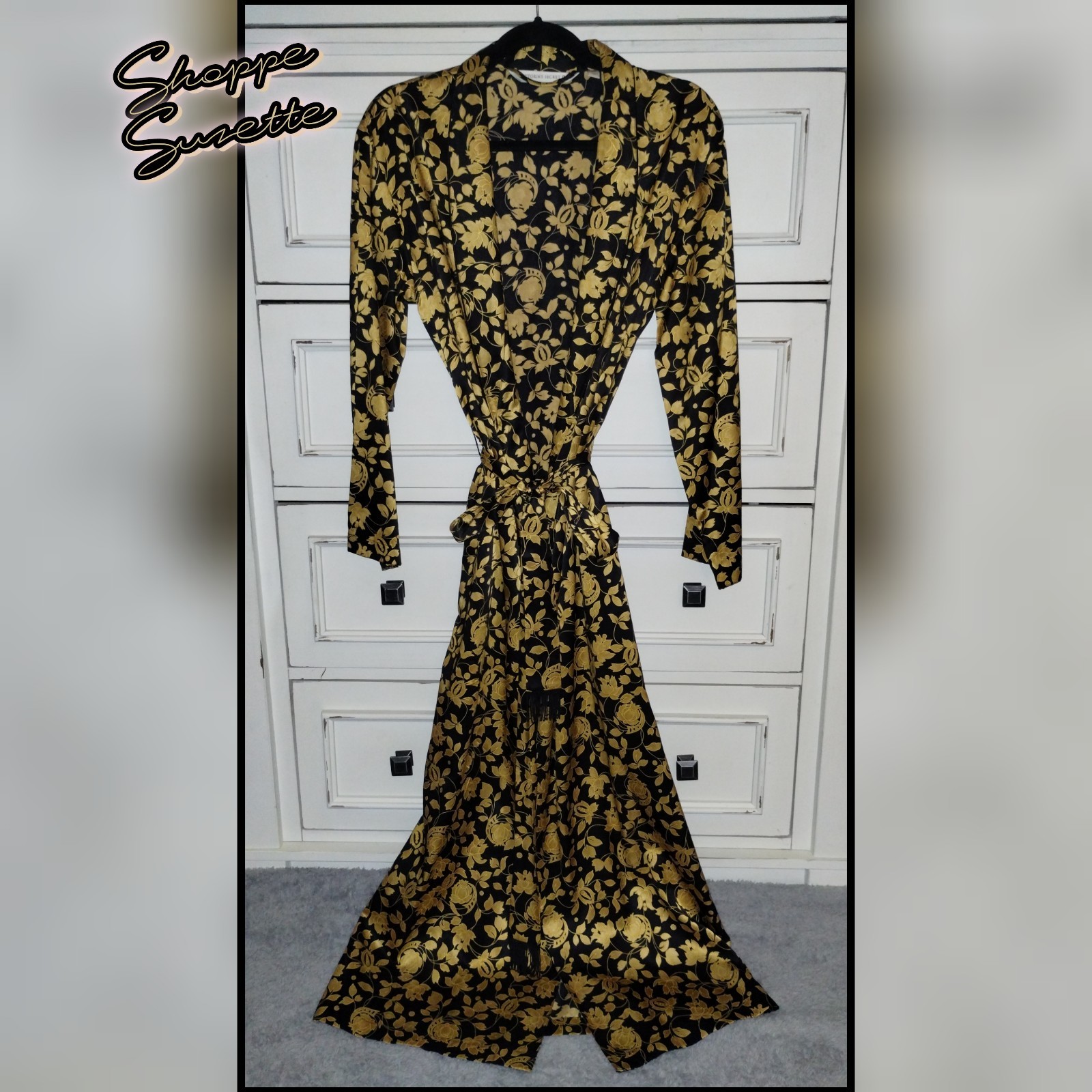 Victoria’s Secret Vintage 90s 100% Silk Robe Black Gold Floral Print Size XS/S
