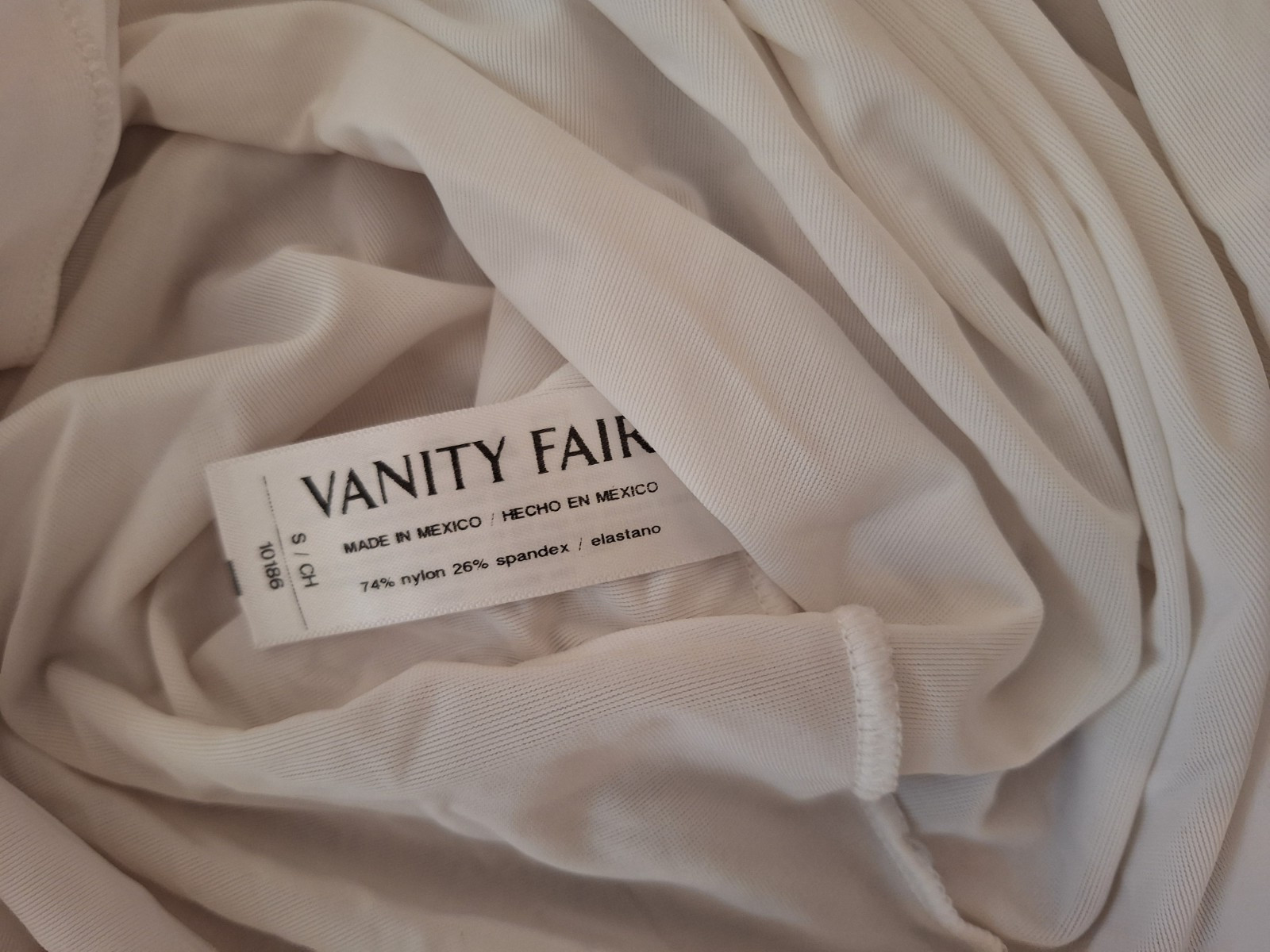 Vintage Womens Vanity Fair Full Slip White Butter Soft Nylon Midi S 32″ Knee
