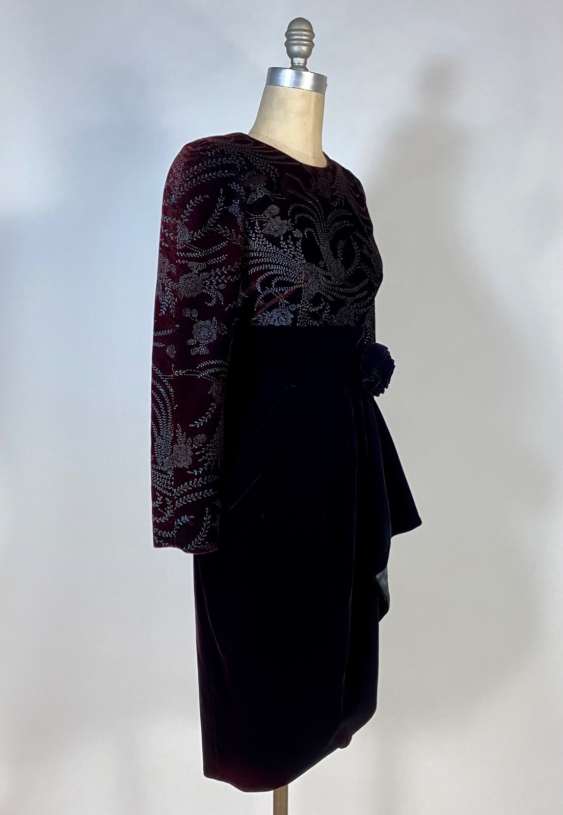 Vintage late 1980’s-90’s little black velvet cocktail dress w/fabric rose detail
