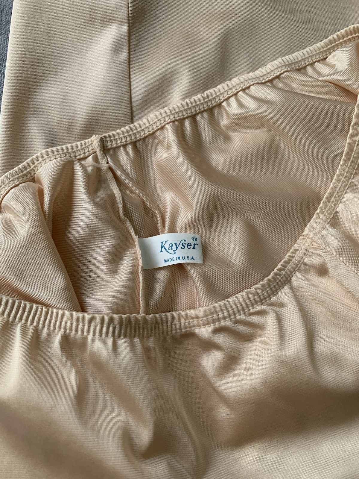 Vtg Shiny Kayser Silky Nylon Half Slip Skirt M to L Peach Color