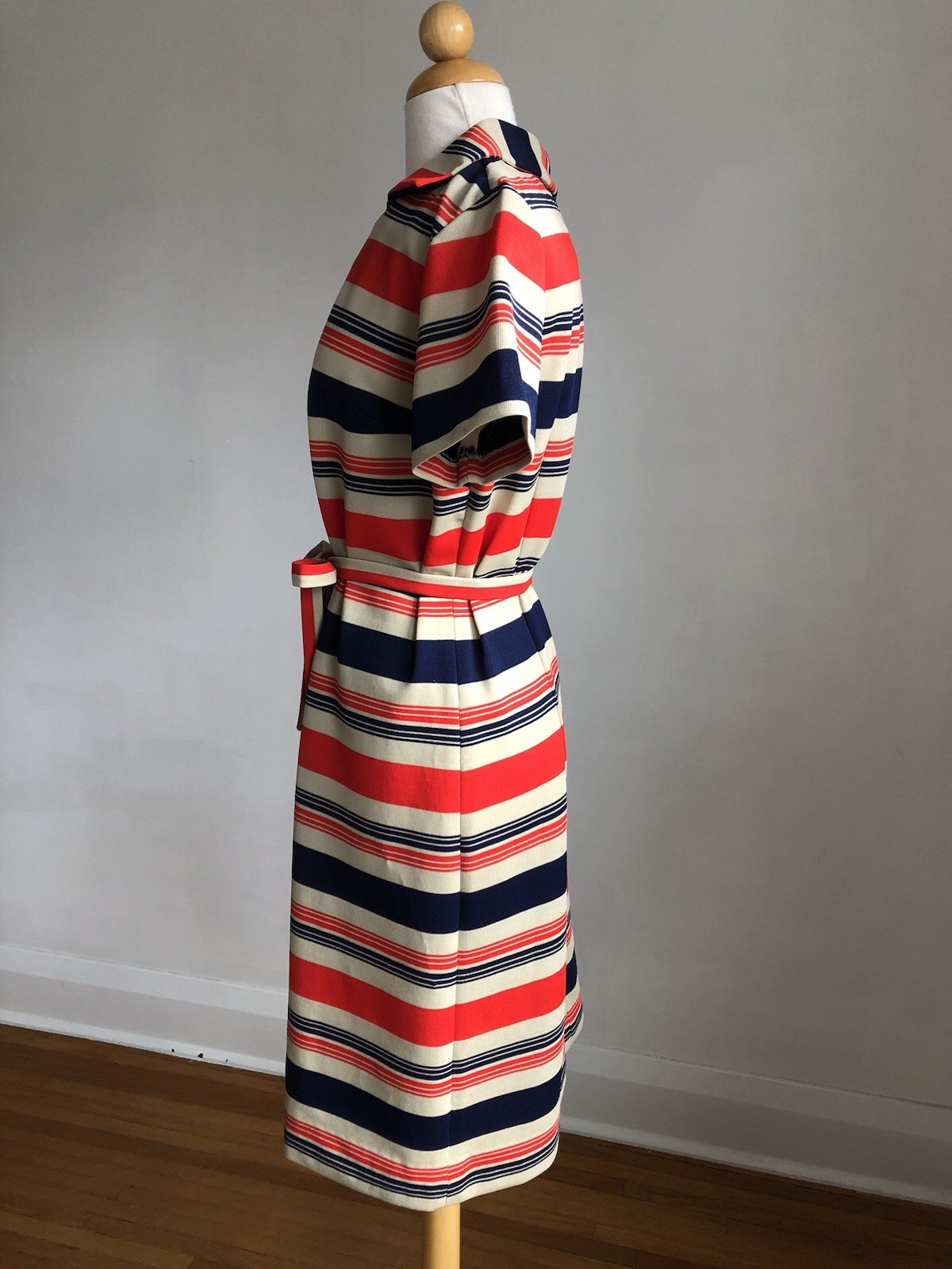 STUNNING VTG LADY CAROL Of New York Red Blue Tan Stretchy Belted Mod Dress M/L