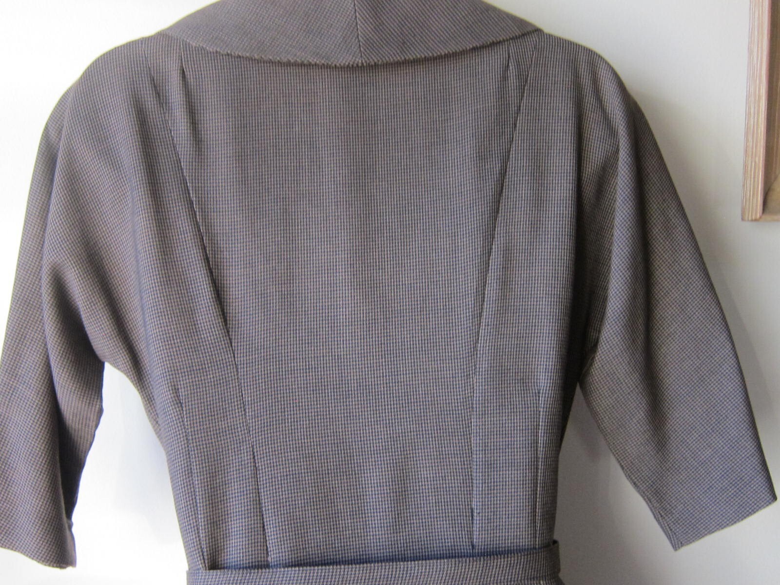 Stunning VTG 1950’s R & K Originals Tan Wrap Dress Large Collar 1/2 Sleeve Sz Sm
