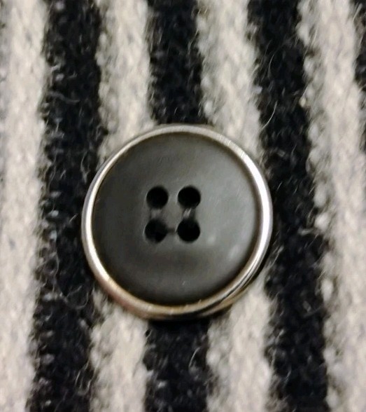 VTG 1980’s South Korean „Jayeonhee” Black & White Striped Wool Skirt Suit