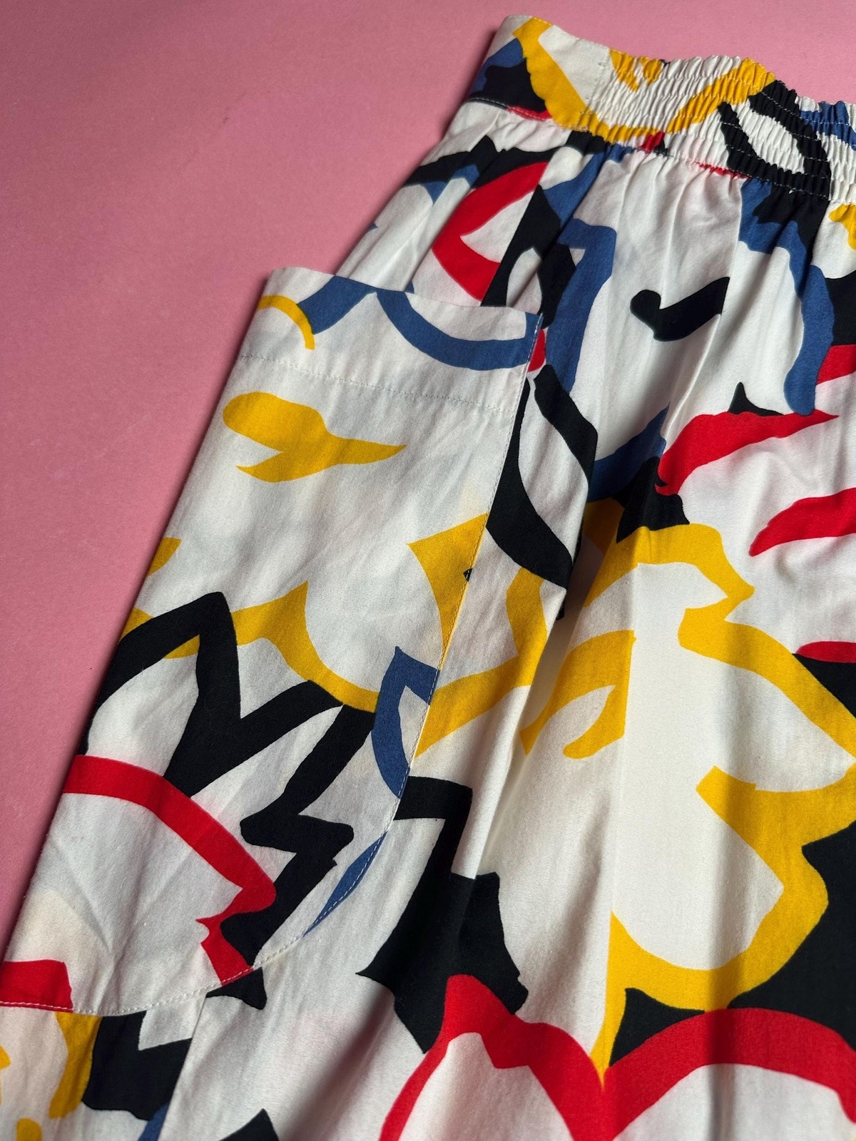 1980s GUY LAROCHE ENSEMBLE. Abstract Floral Print Two Piece Set. Extra Small