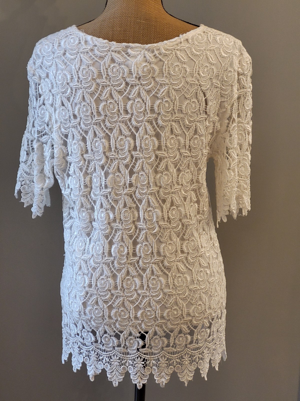 VeJaiz Vintage 80s Made In USA Large White Lined Lace Top