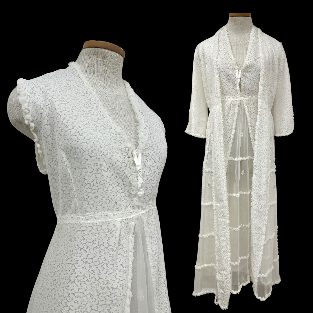 Vintage 70s LOU Lingerie Bridal Lace 2 Piece Set with Floral Motif