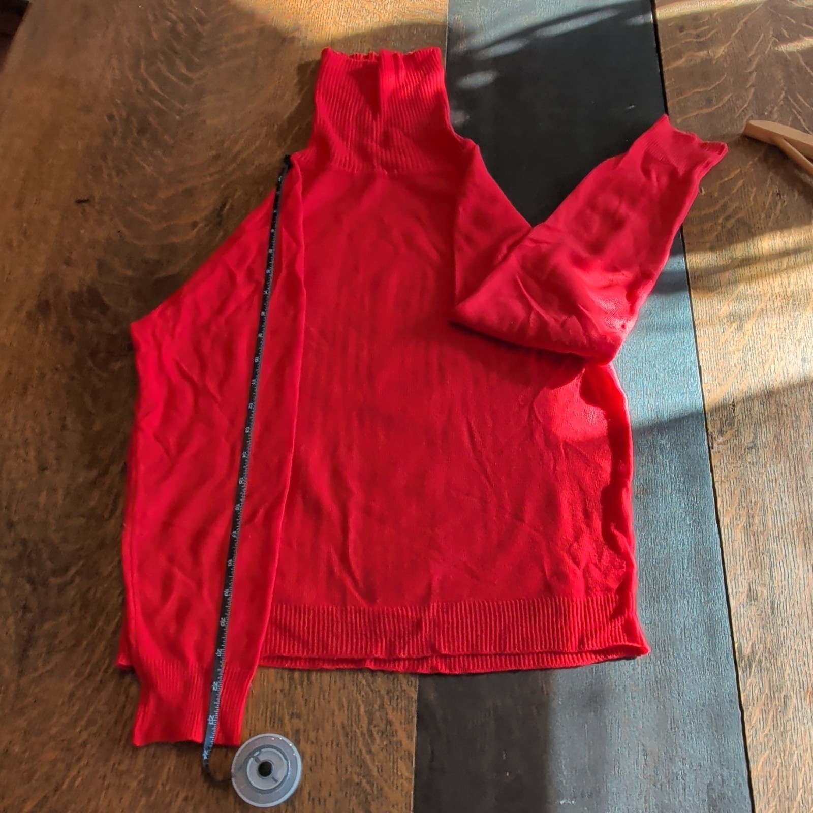 Vintage 70s Vibrant Red 💯% Hand Loomed Acrylic Sweater Made in Rep. Of Korea