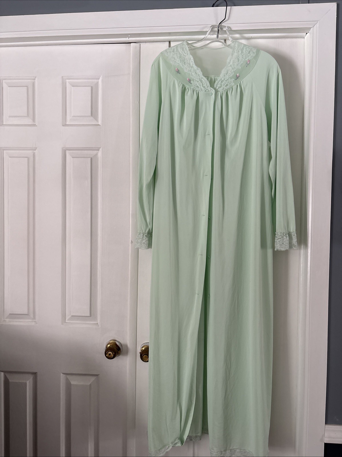 ShadowLine Vintage Nylon House coat Size medium Light mint Green