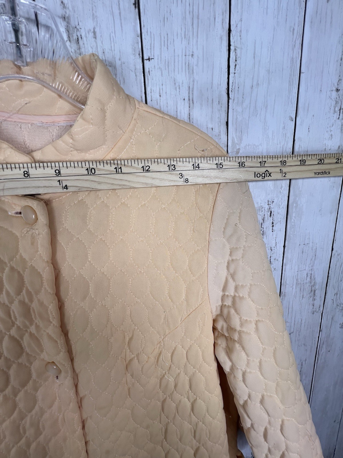 Vintage Quilted Peach Robe Embroidery Pockets No Size Button Polyester Imperfect