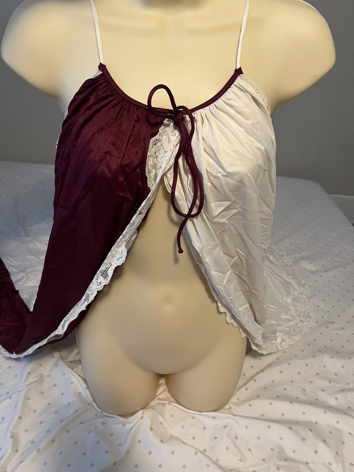 Vintage Tricot Jenelle of California long nightgown rare design SZ S Multicolor