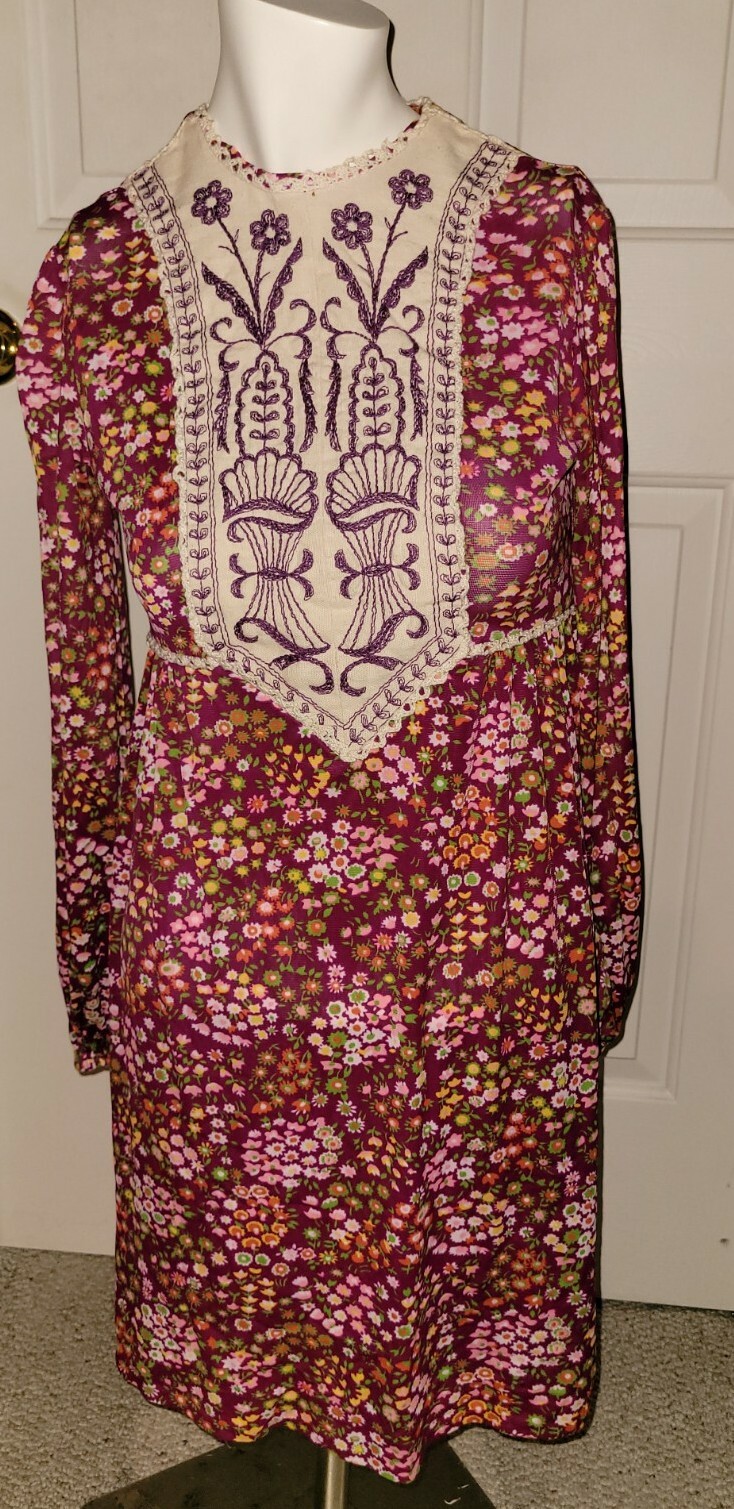 Vtg. 60s 70s floral Long Sleeve Mod Dress Trim Boho Small XS embroidered WOW!