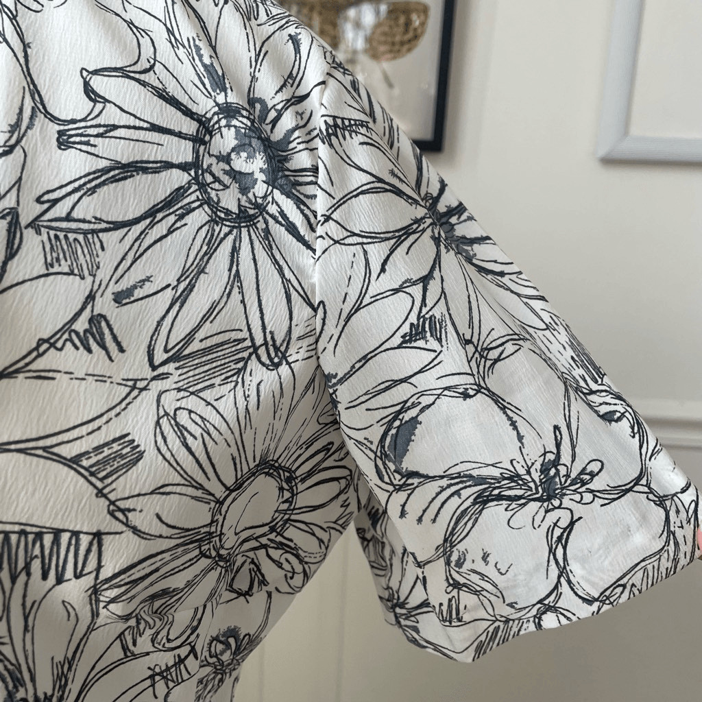 Vintage 70s Cropped Sketch Floral Black Grey Neck Tie Blouse S