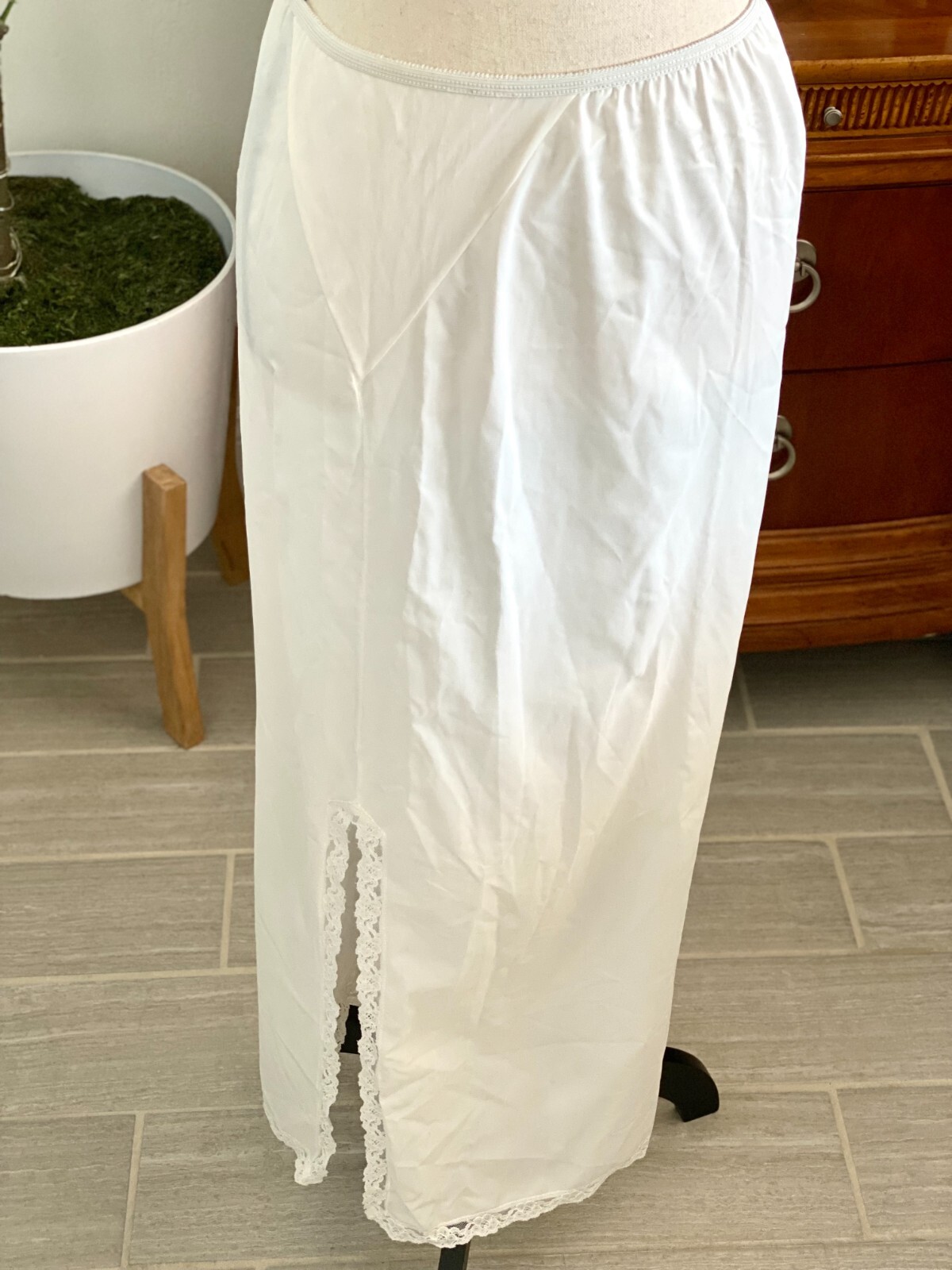 Vintage Wilmot Slip in Creamy White size Small, Vintage Long Slip, 60s Fashion