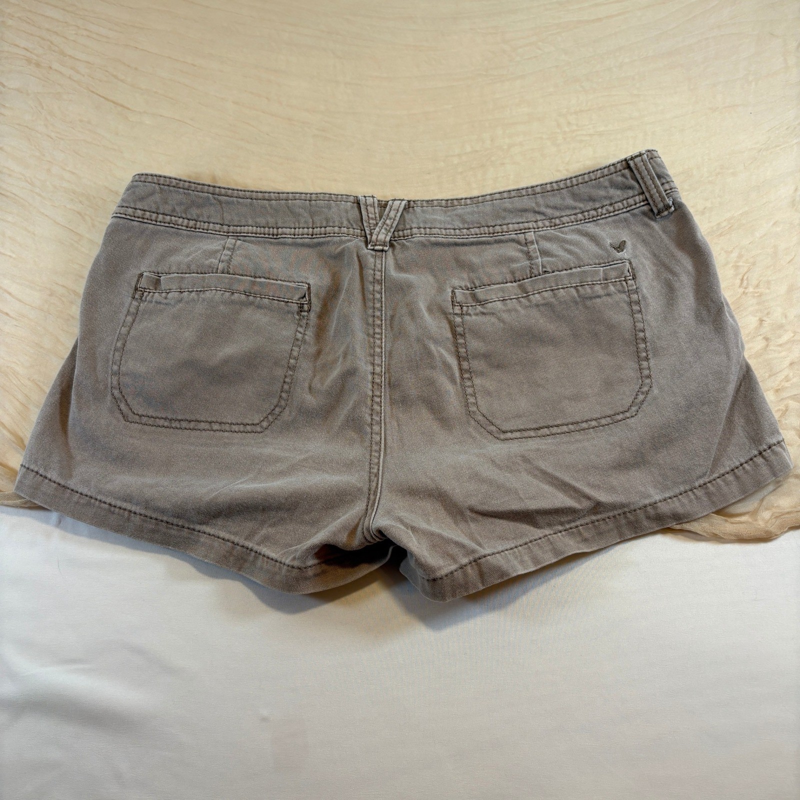 American Eagle Outfitters Womens Vintage 2013 Stretch Tan Short Shorts Size 34