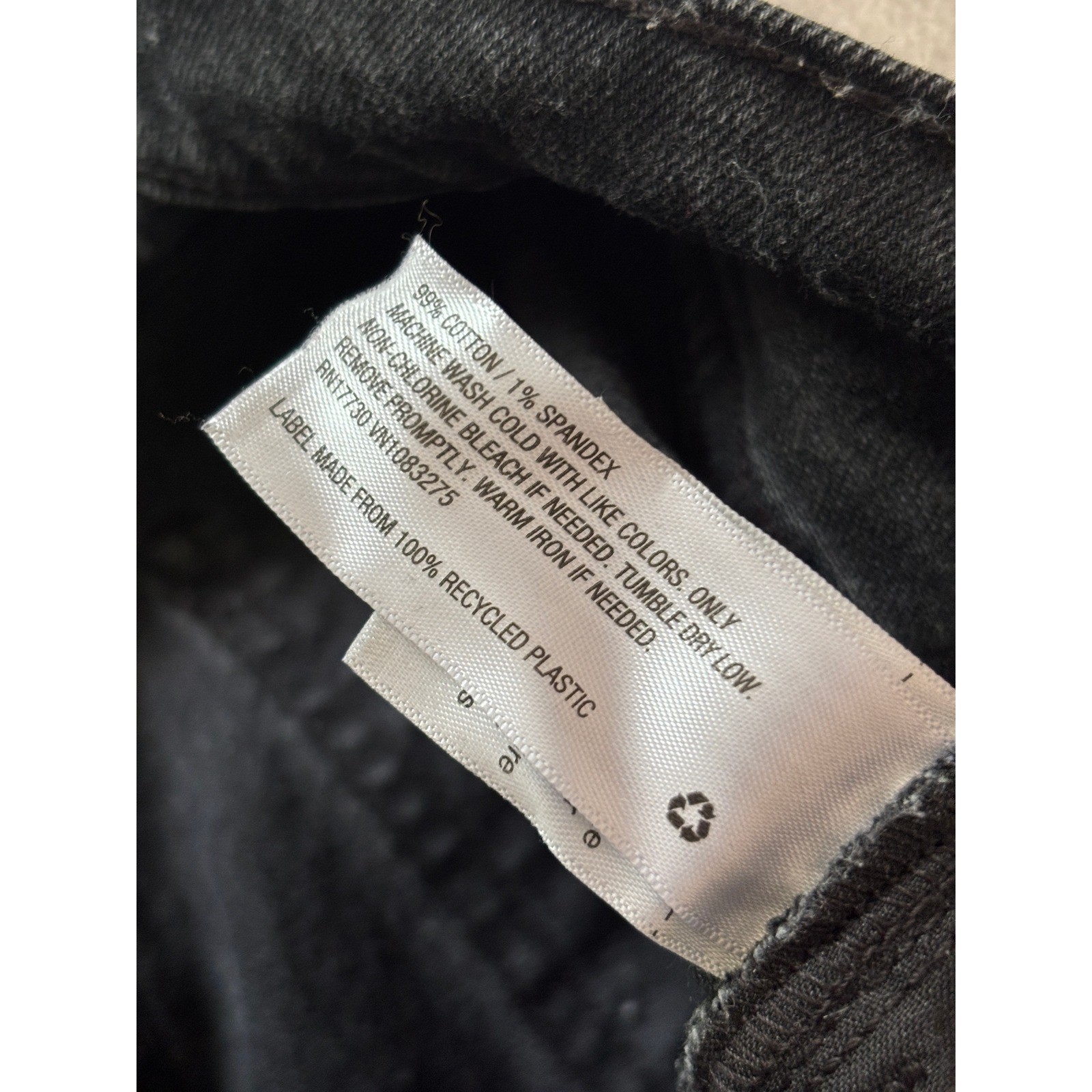 Universal Thread Vintage Straight Distressed Black Jeans Women’s Size 12/31S