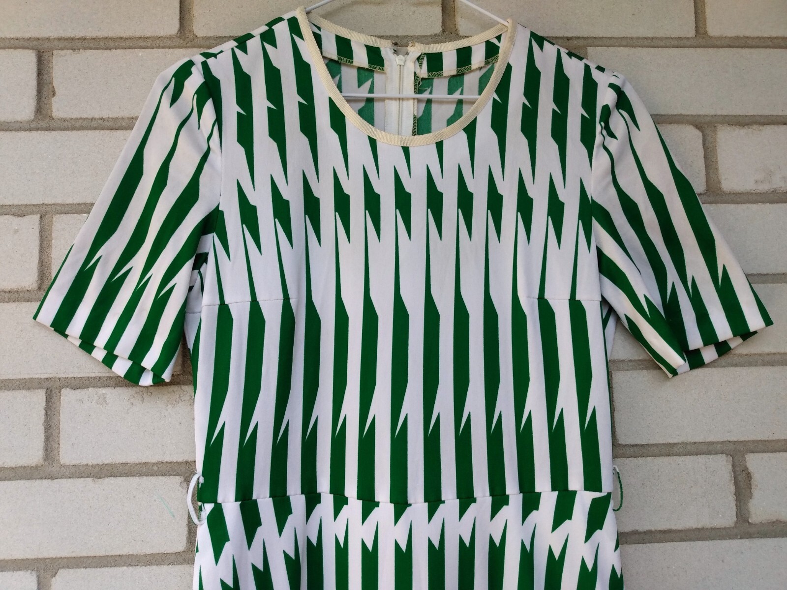 Vintage Dress Green White Vertical Geometric Stripes 32″B 27″W Retro 60s 70s