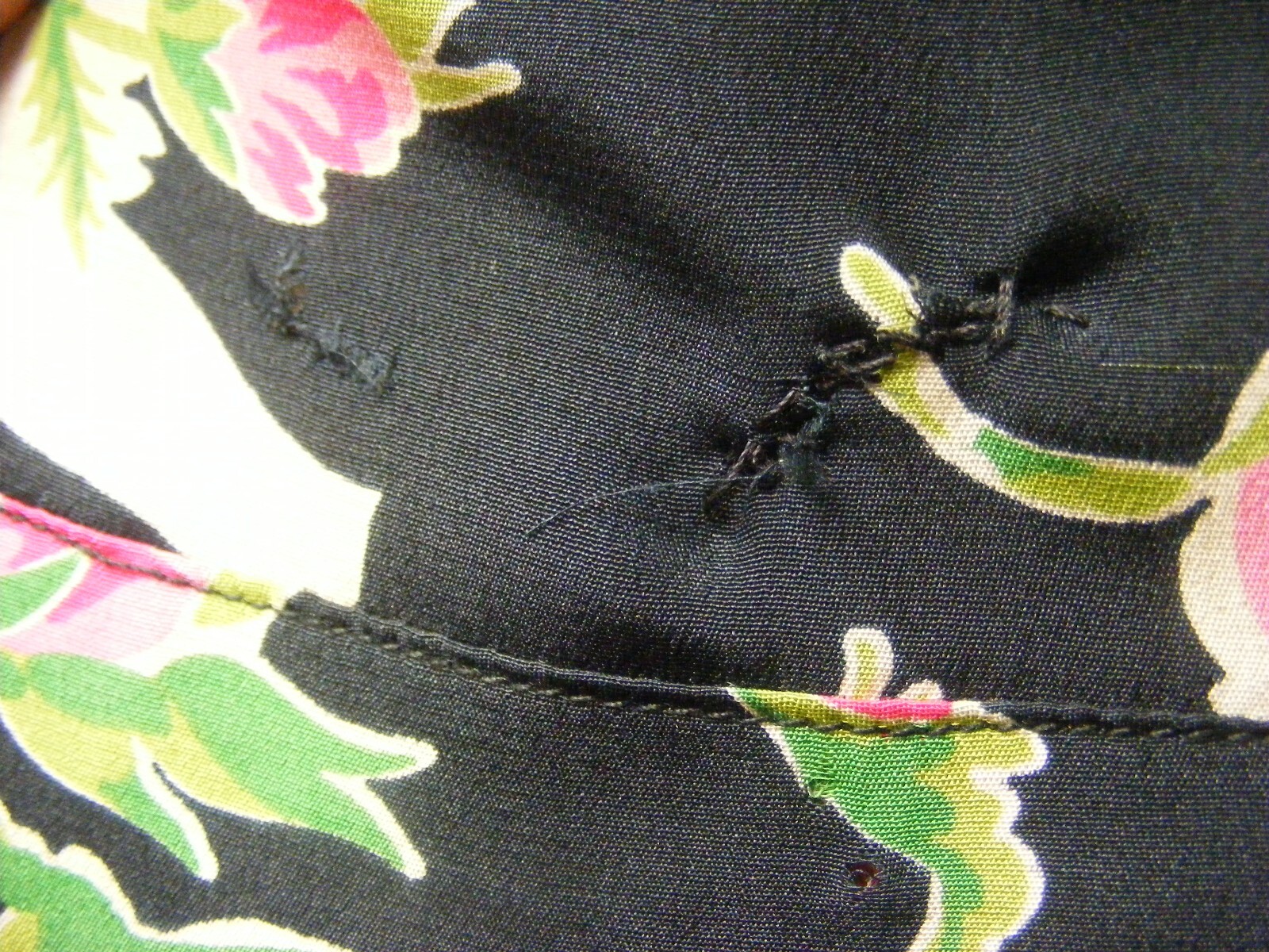 40s RAYON DRESS FLORAL PRINT BELTED BUTTON UP FULL SKIRT LIGHTWEIGHT 38″ X 30″ M