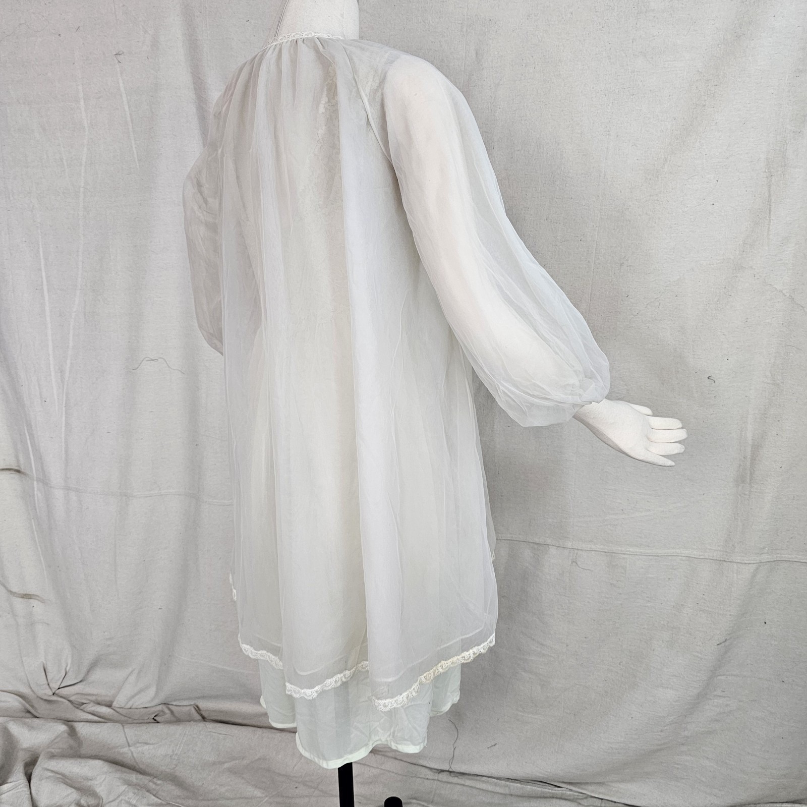 Vintage 1960’s Robe Peignoir Lingerie White Chiffon Mod Sheer Duster Ghostly