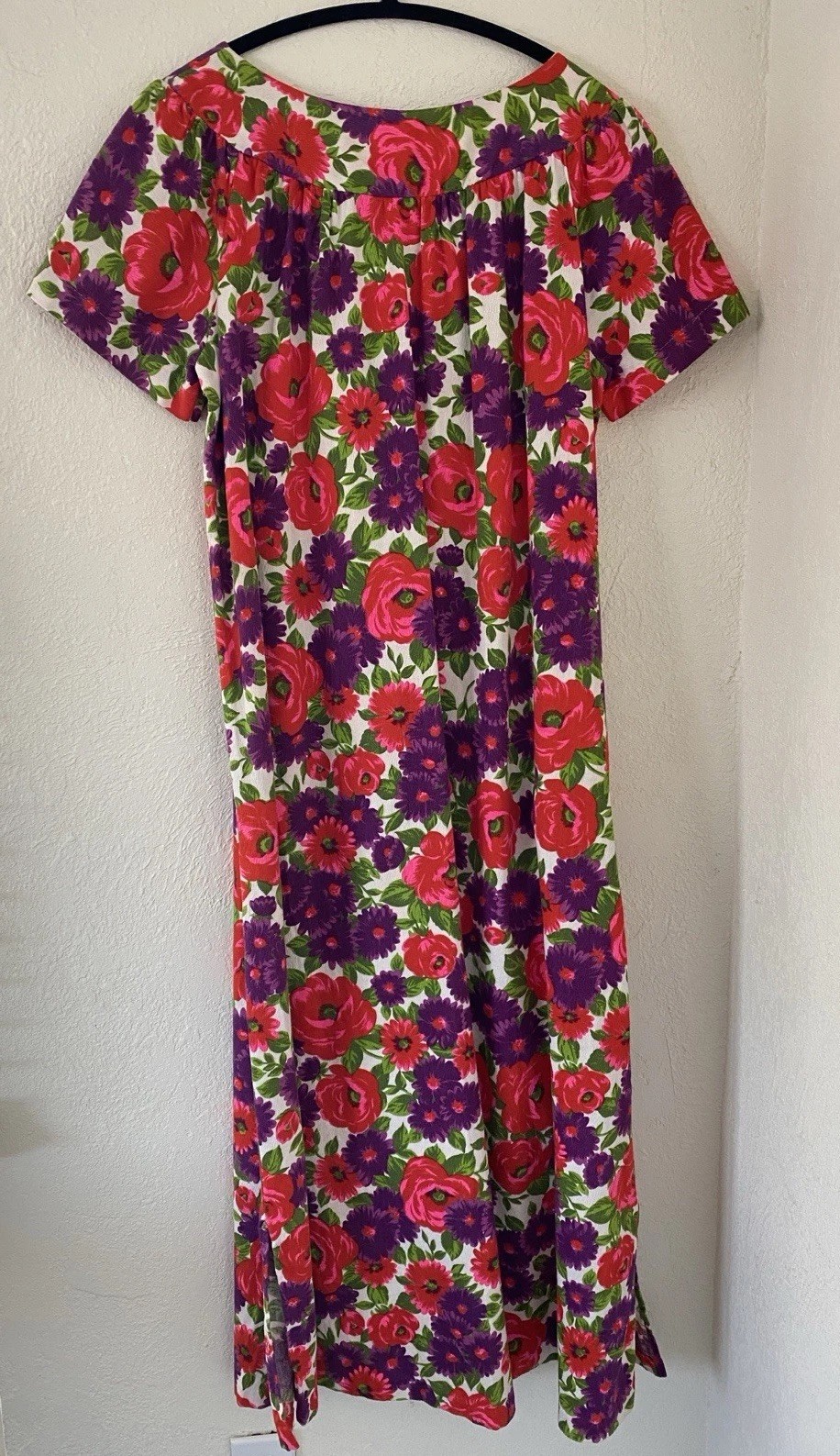 Vintage 60s 70s Hawaiian Barkcloth Muumuu Pink Purple Floral Maxi Shift Pockets