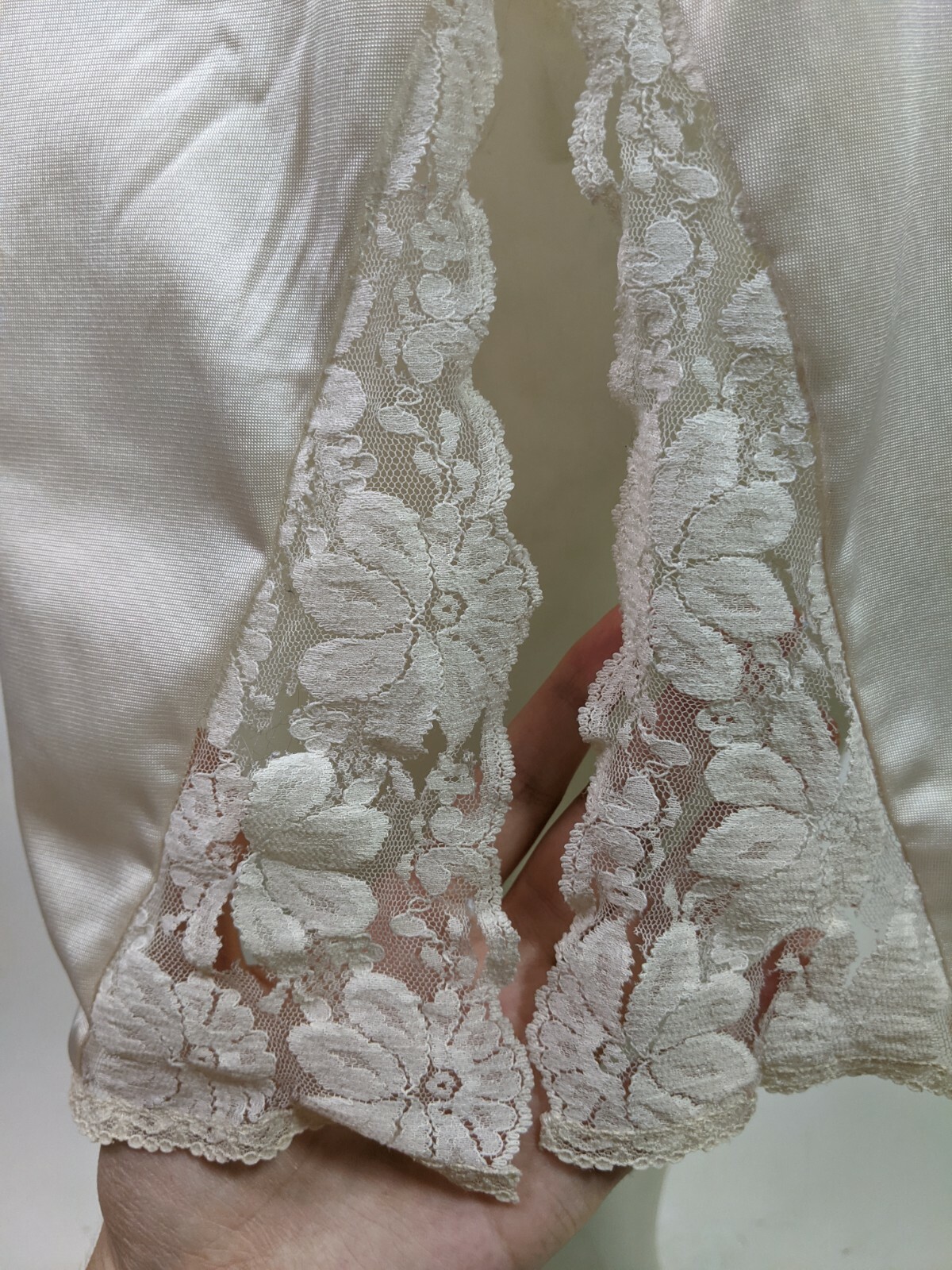 Nylon Lingerie Maidenform Half Slip Vintage Beige Vtg Lace Below Knee M