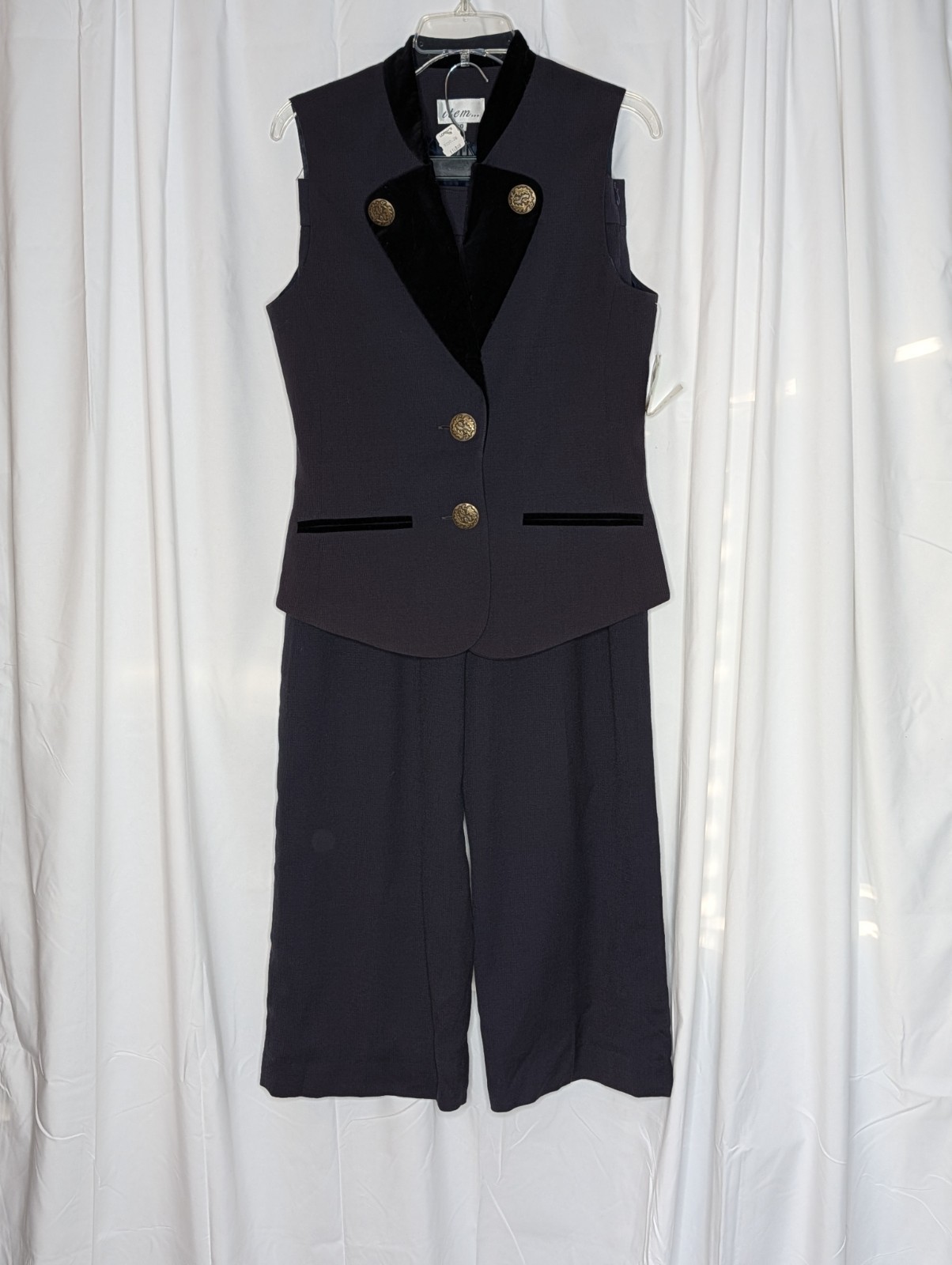 Vintage Women’s Navy Velvet Collar Pantsuit by Item. Size 10. Faille. Lined.