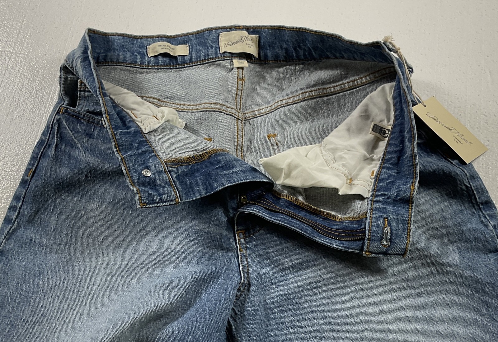 Universal Thread Vintage Straight Jeans Size 12 31R Medium Wash NWT