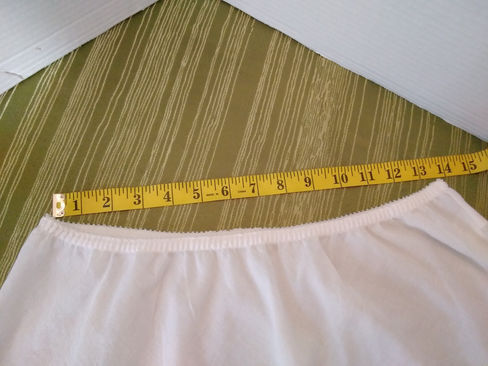 Vintage Deena White Half SLIP Size Large Cotton Blend Made in USA