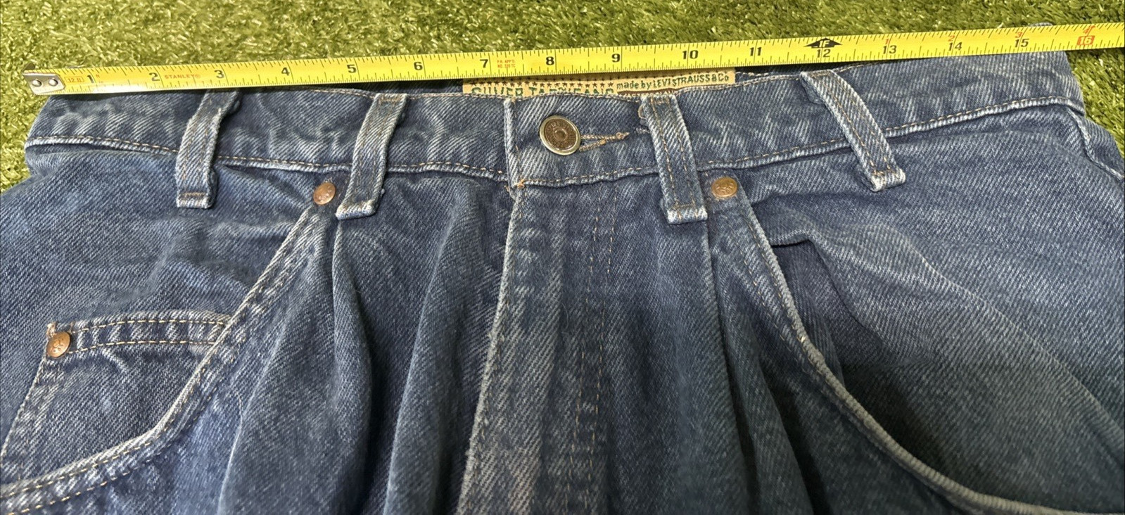 Vintage Levi’s Silver Tab Mens Jeans W32xL32 Light Wash Blue Face Patch