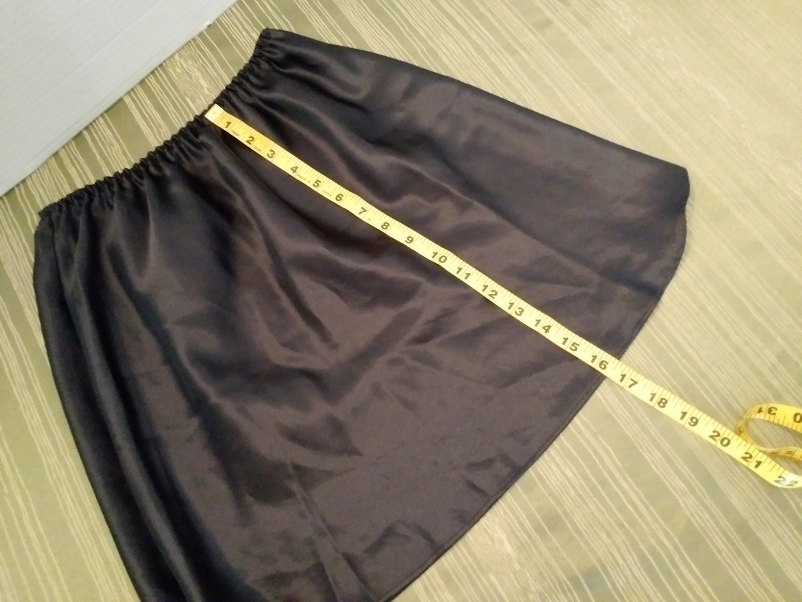 Vintage FARR WEST Shiny SATIN Half SLIP Skirt Black Wet Look Med #152-17