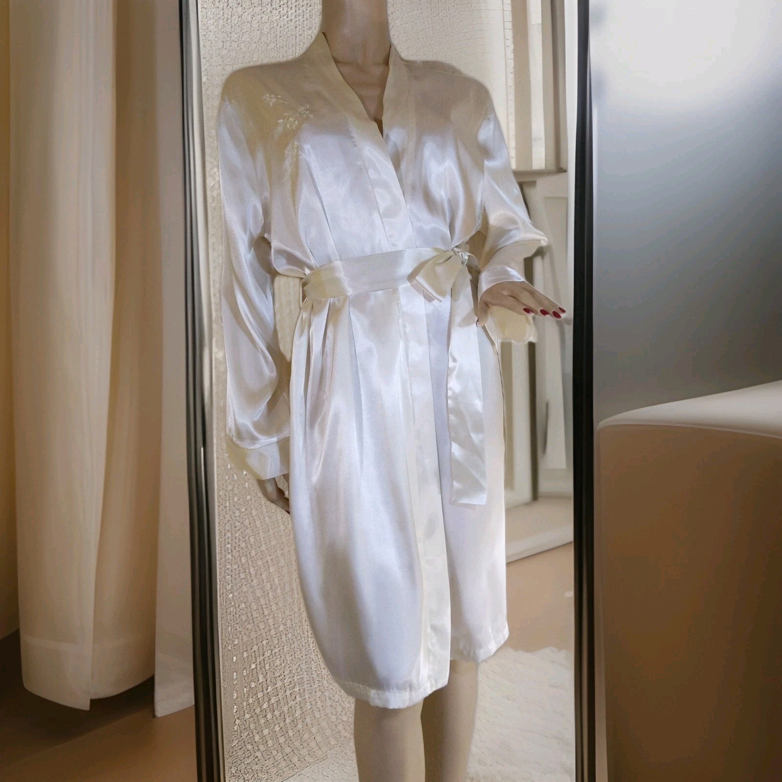 Vintage Rich Shiny Embroidered Sequins Satin Lingerie Dressing Peignoir Robe L