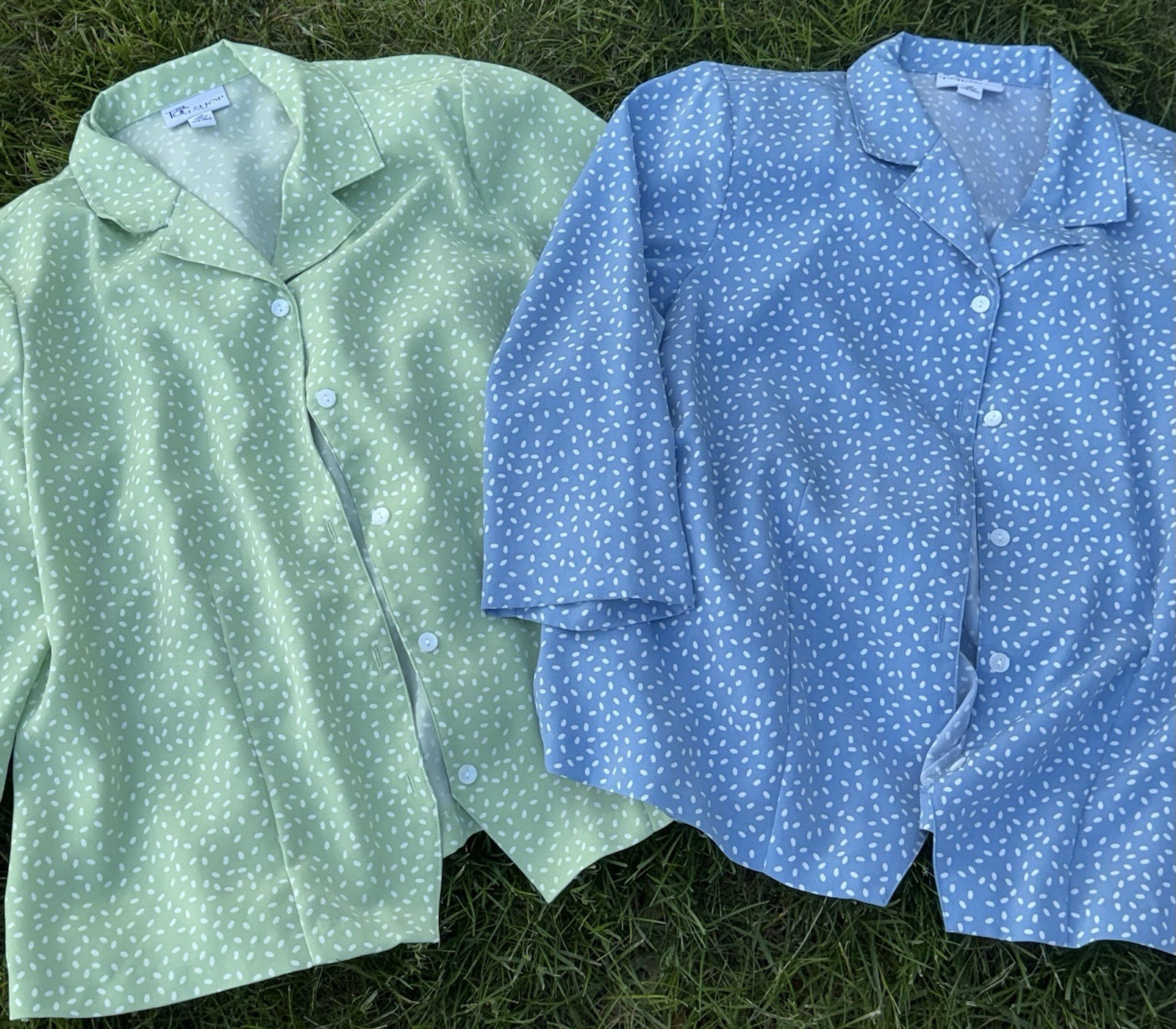 2 The Tog Shop Vtg Women’s 16 Petite 3/4 Button Up Polkadot Blouses. Green/Blue