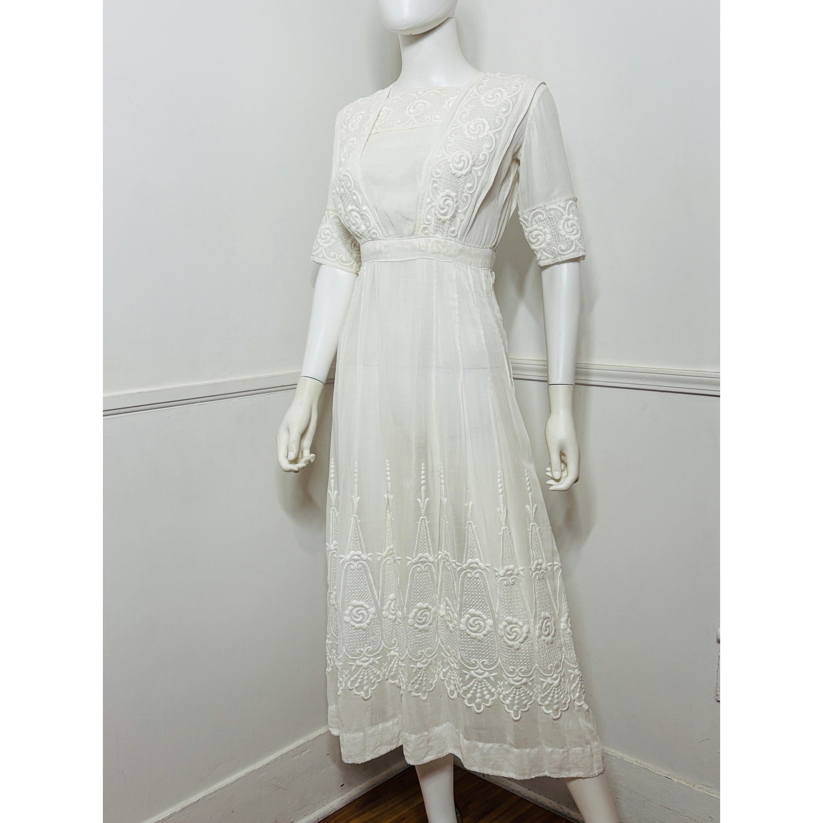 XXS Edwardian Antique Lawn Cotton Embroidered Dress