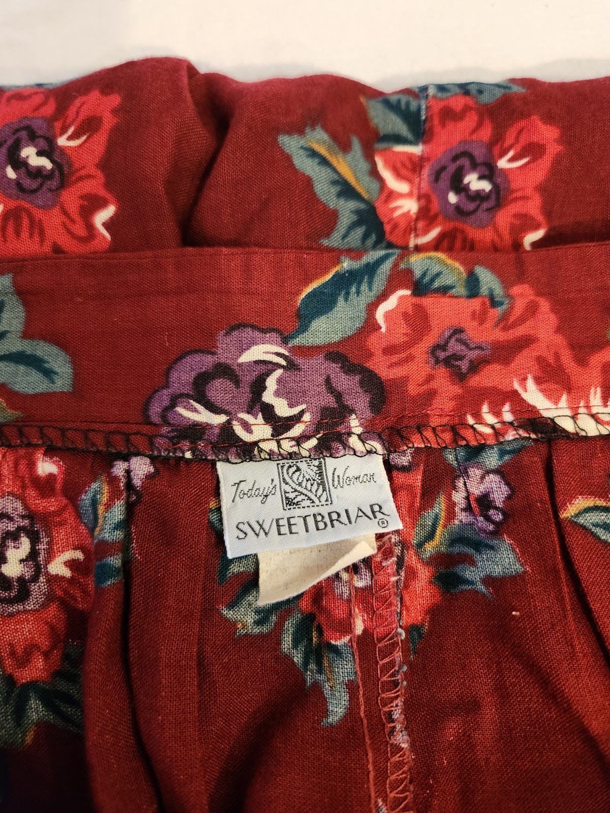 Vintage Sweetbriar Today’s Woman Red Floral Skirt, Size 20, Pockets, Button…