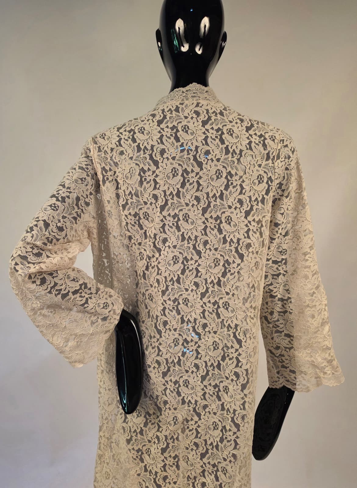 VINTAGE 1970’S LONG FLORAL LACE COAT W TIES
