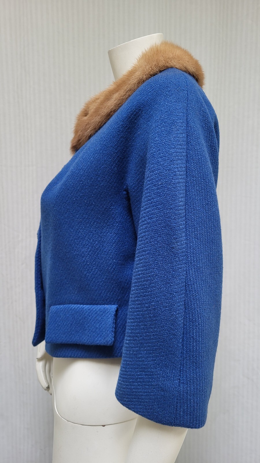 Vintage 1950/60’s Blue Wool Dolman Sleeve Fur Collar Cropped Jacket – Size M