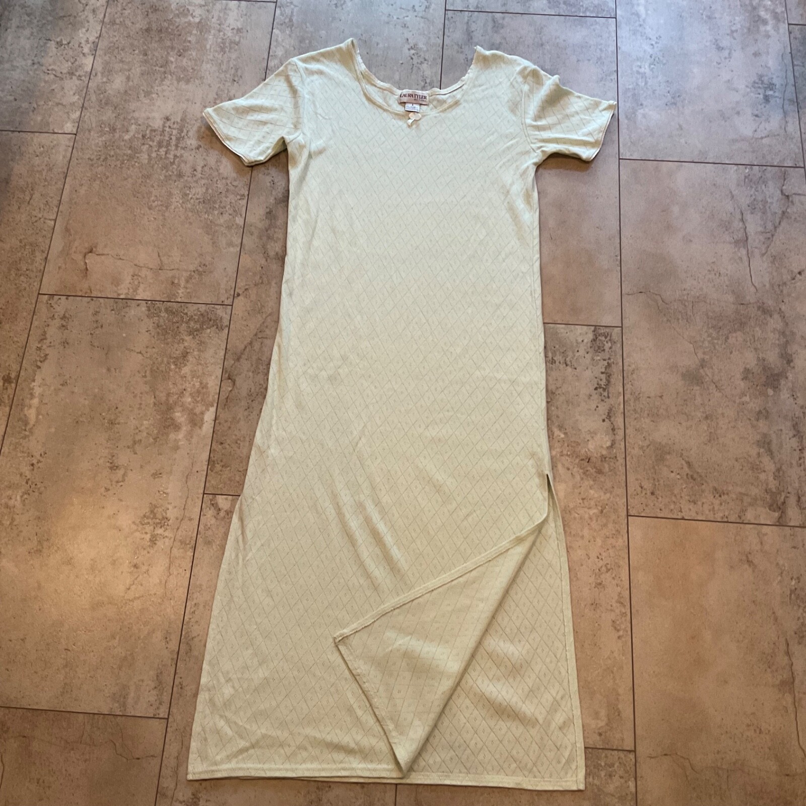 Laura Tyler At Home Nightgown Women’s Sz S Pale Green Sheer Short Sleeve Slits