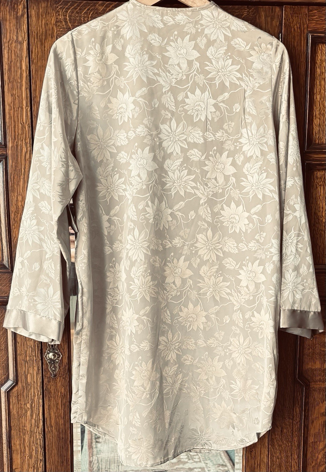 VINTAGE ERIKA TAYLOR INTIMATES Gold Long Sleeve Floral Print Night Shirt Size L