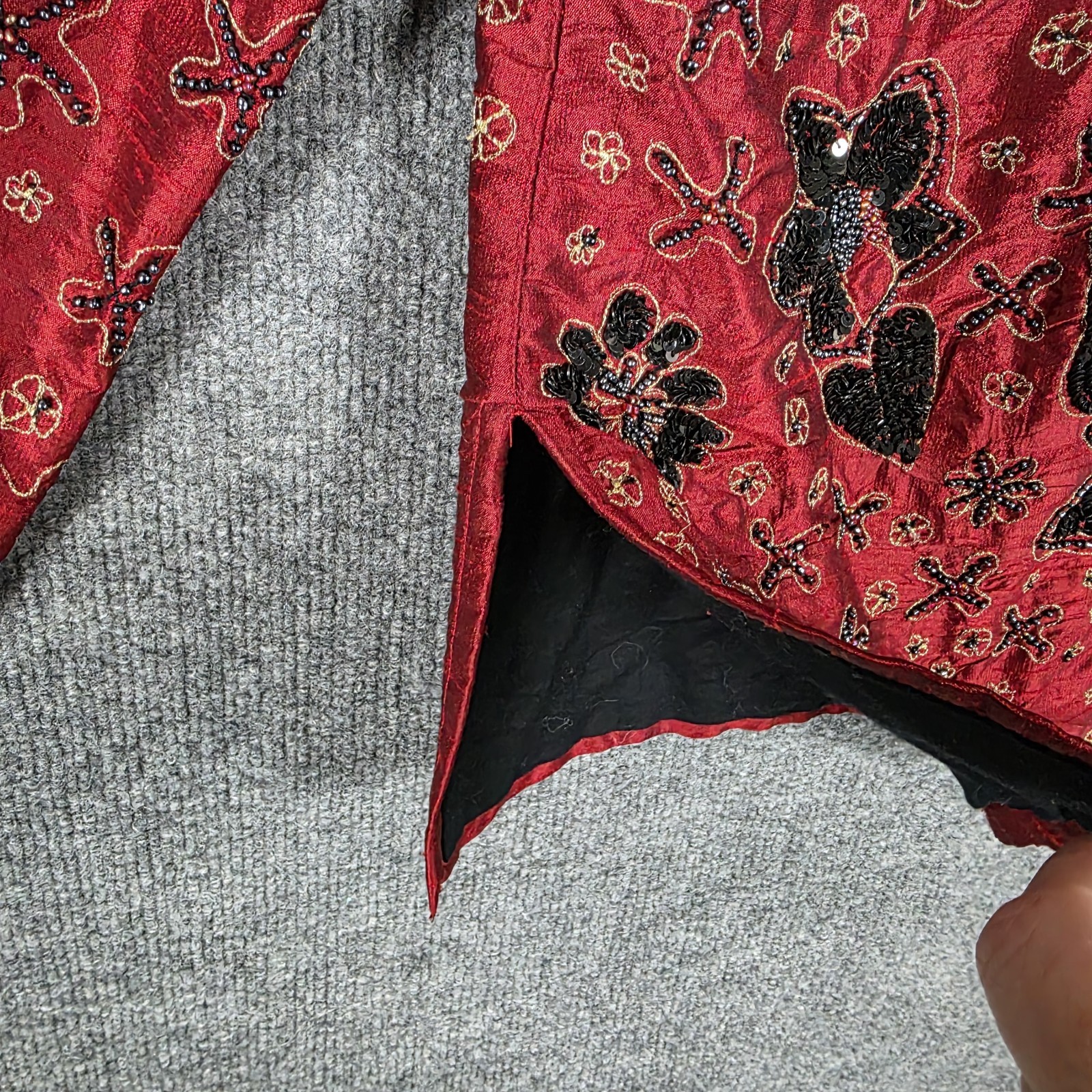 Chicos Dupioni Silk Beaded Shirt Womens XL Red Asian Art To Wear Sequin Vintage