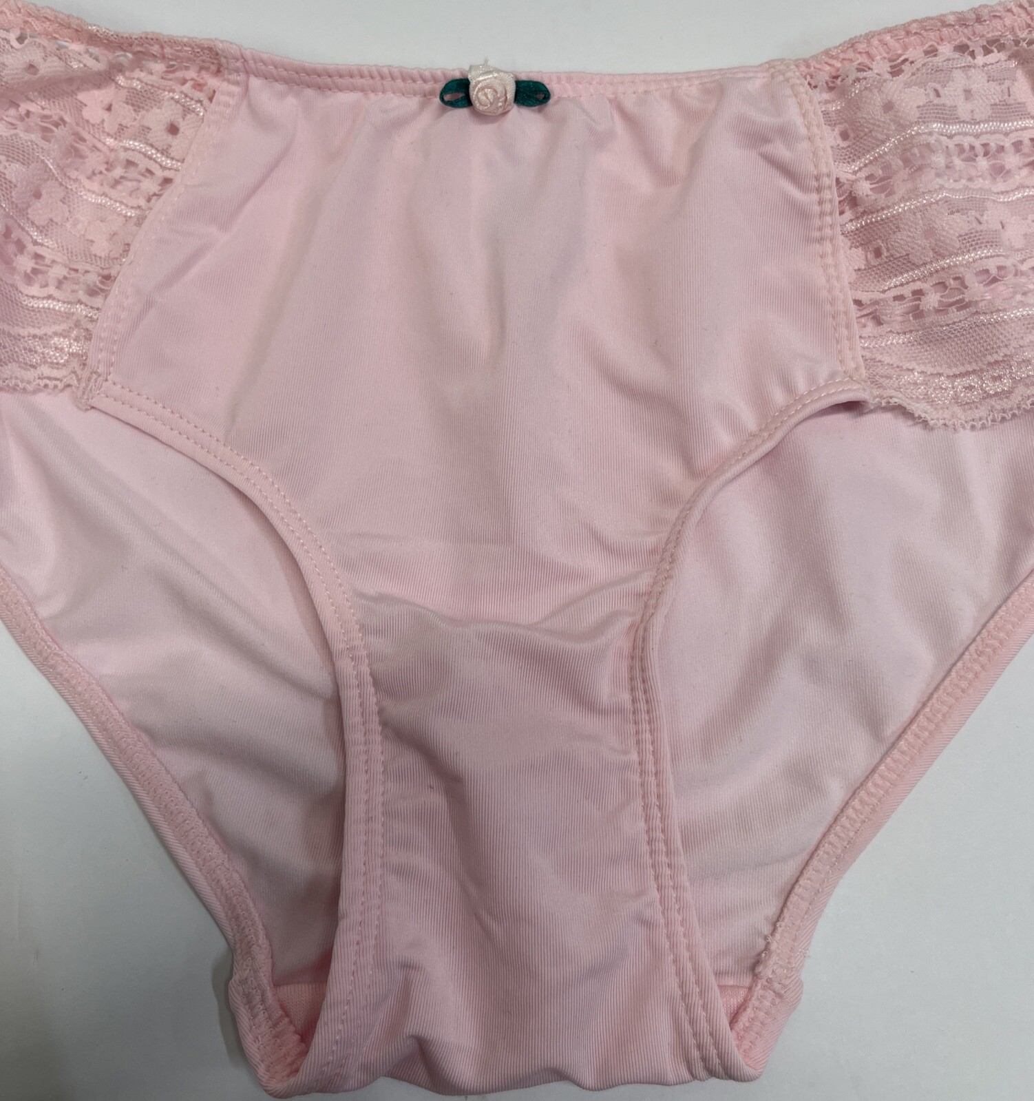 Vintage Delicates Satin Pink Low Lace Accent Waist Bikini Panty M/6 Silky Soft